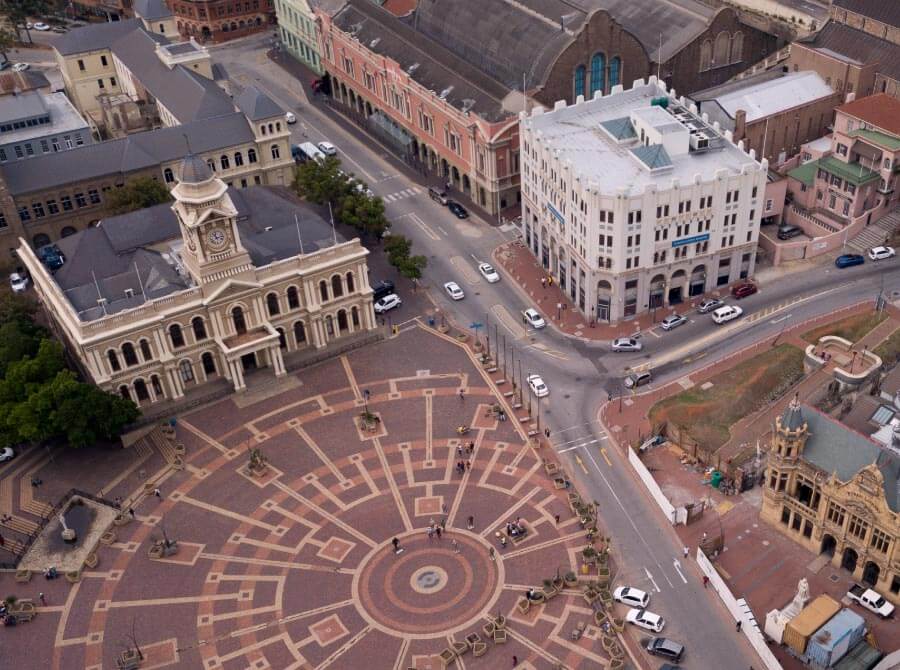 VUYISILE MINI SQUARE
